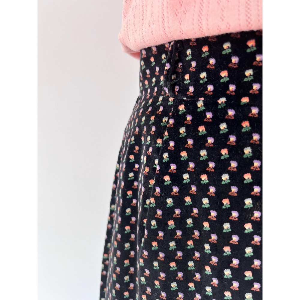 XS 1970s Black Velveteen Floral Maxi Skirt Whimsigoth Vintage Velvet - Picture 3 of 8